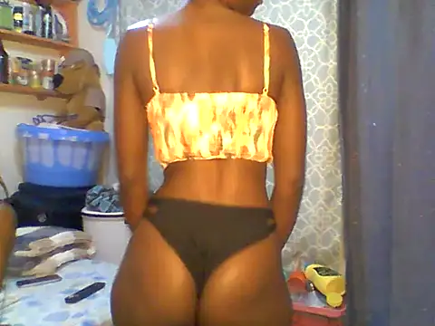 Ladysweetness23 webcam