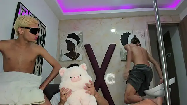 RED_BOYS1 webcam