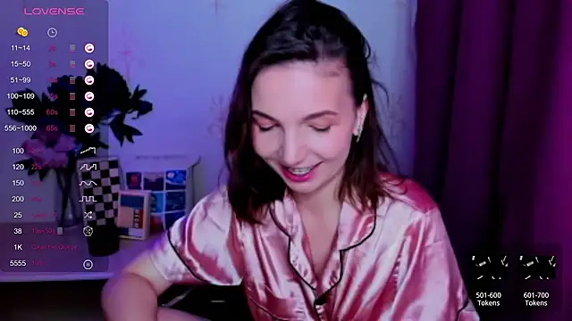KindHazelHere_ webcam