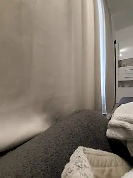 SexyJulia21 live cam on StripChat