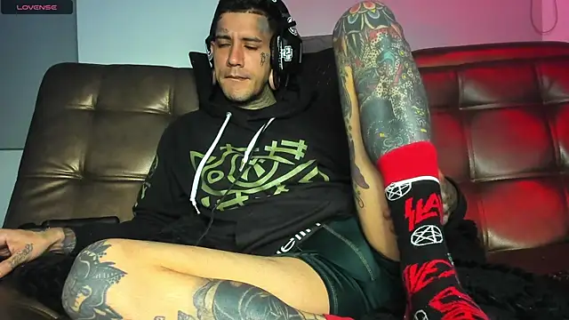 jhonny__ackerman live cam on StripChat