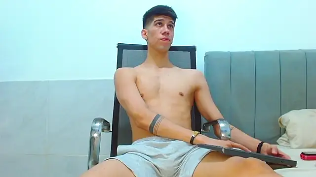 jhony-sex live cam on StripChat