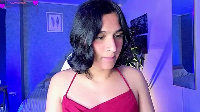 zoee_kiss_ (T teen) - One finger in my ass
