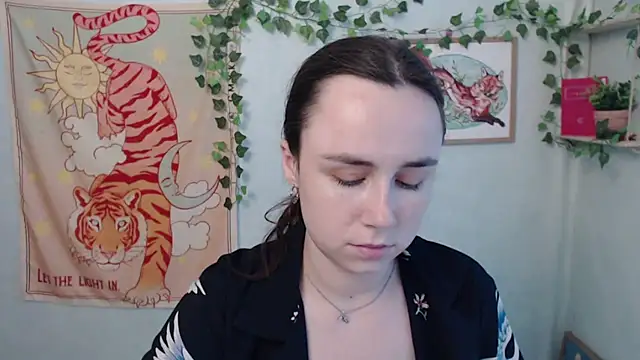 VeryVeryVeryShy_ live cam on StripChat