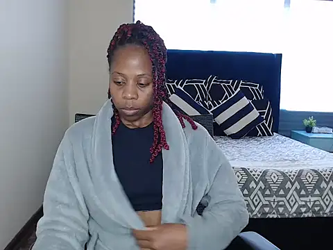 QUEENMANDYY webcam