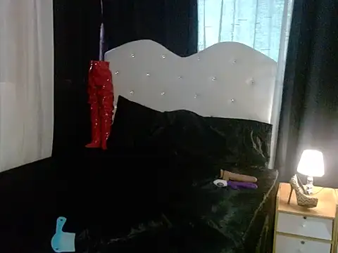 AshantTsiBigCock live cam on StripChat