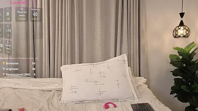 megan_vg live cam on StripChat