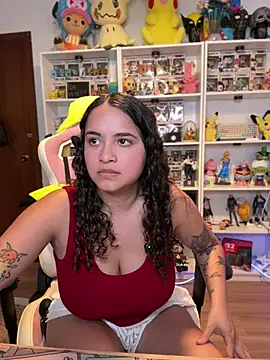 Sweet_sully__ live cam on StripChat