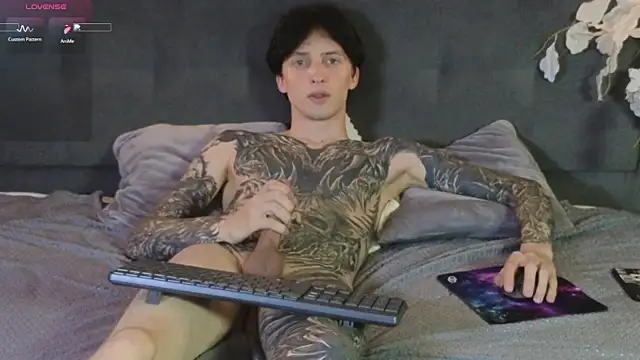 martin_jin - Martin_Jin's free webcam - UK Sex Cams