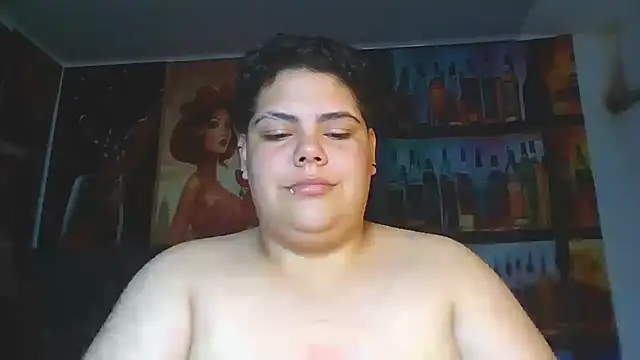 Hailey_Curvy webcam