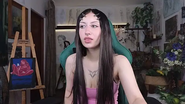 EffieMeowley webcam