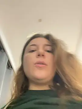 kate_nicepops333221 webcam
