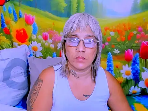 indianroxy webcam
