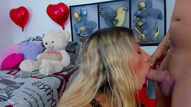 Angeline_focus webcam