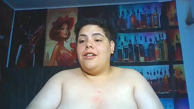 Hailey_Curvy webcam