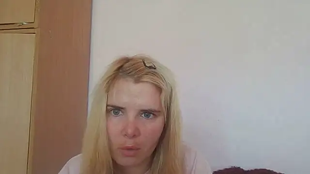 HornyElena webcam