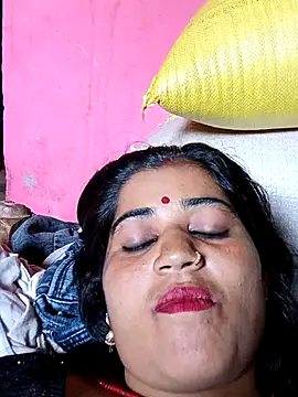 Hot_kamla