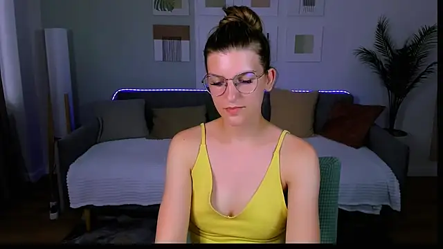 AnnaThorne live cam on StripChat