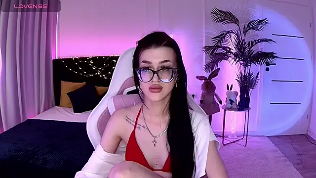Ariella_Me live cam on StripChat
