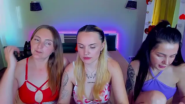MagicEyess live cam on StripChat