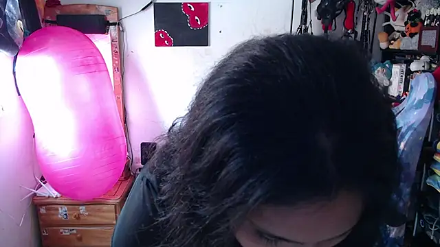 kureiji_hentaii webcam