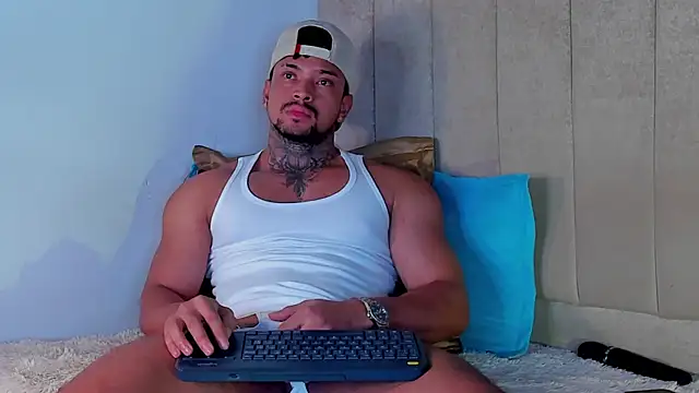 Stiven_collins live cam on StripChat