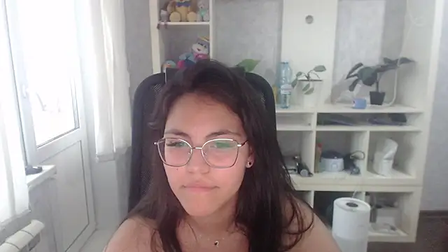 Anda_here live cam on StripChat