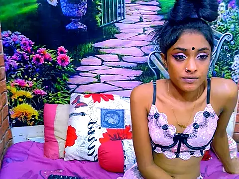 IndianPretty14u2Luv webcam