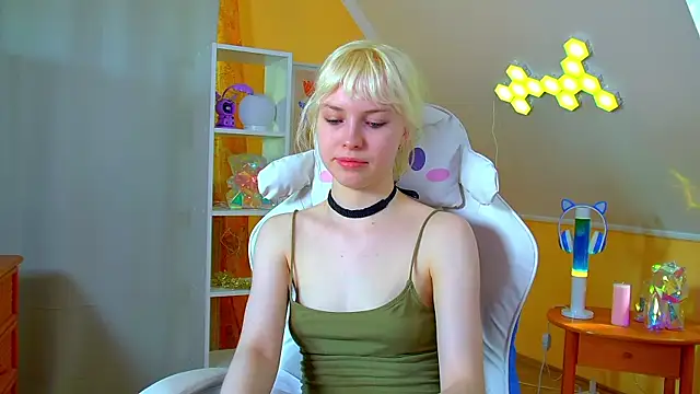 HannahHollis live cam on StripChat