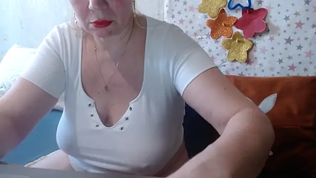 QueenLana webcam