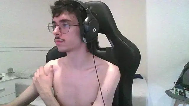 gabrielnovin17cm - GabrielNovin17cm's free webcam - UK Sex Cams