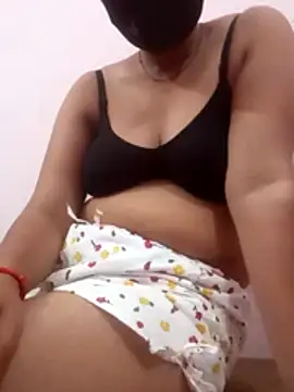 TRISHA0404 live cam on StripChat