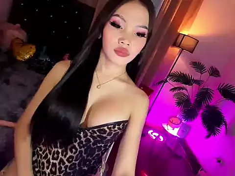 Model: RueLoove69