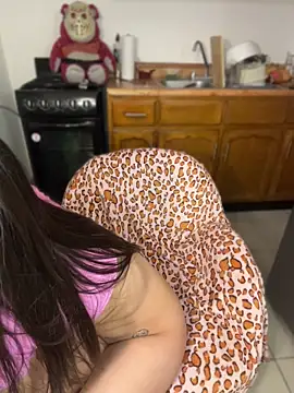lost_wood19 (F young) - orgasm