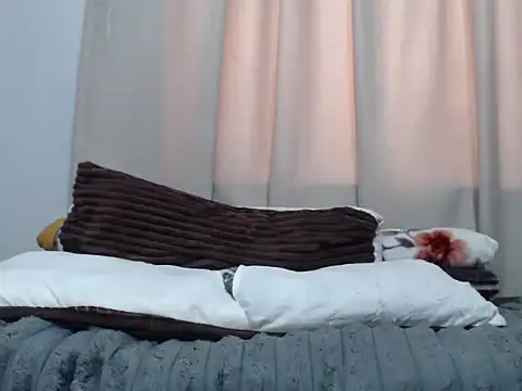 YummyMilkylanexxx webcam