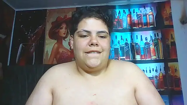 Hailey_Curvy webcam