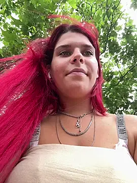 RiriRoseey live cam on StripChat