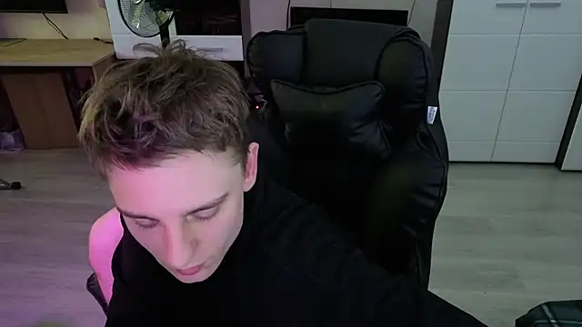 angryzan webcam