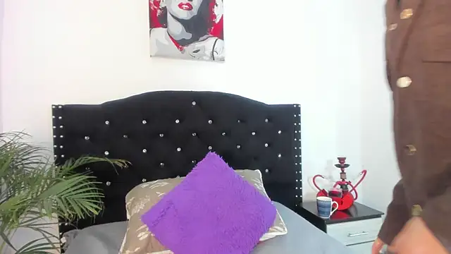 abby_jones2 live cam on StripChat