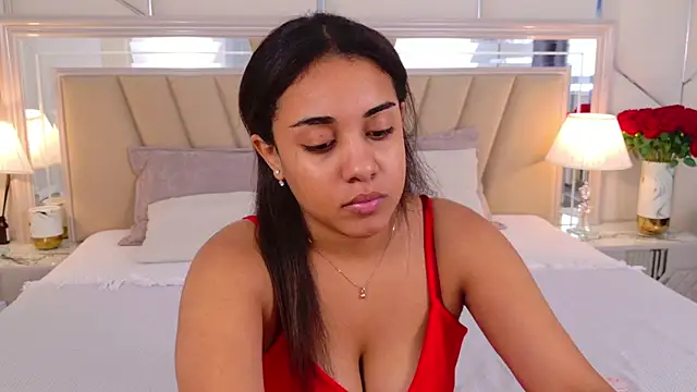 Luna_Cortier webcam