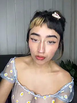baby_akuma webcam