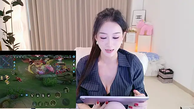 Dancing-CoCo-Pro live cam on StripChat