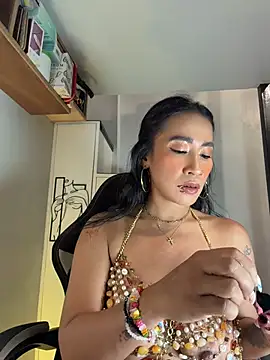 AsianMilfSheryl