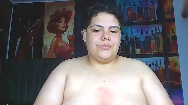 Hailey_Curvy webcam