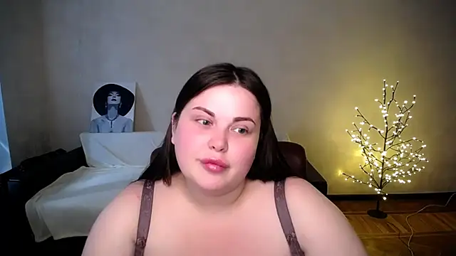 Emily_Mo webcam