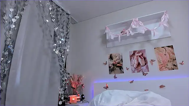 Milly_Lane webcam