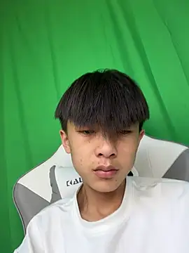 DD-101 Live Webcam on Stripchat