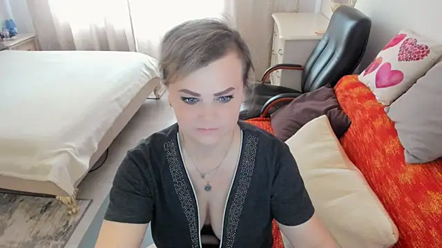 MildMature live cam on StripChat