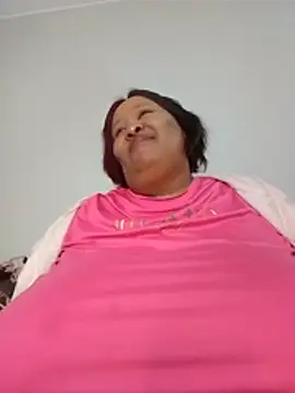 nancy111 (F milf) - Make me squit and cum on my toy