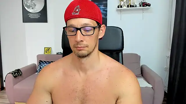 brutusk08 - BrutusK08's free webcam - UK Sex Cams